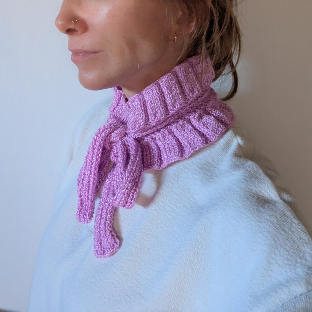 🎀 Hand-Knitted Ruffle Choker Collar – Orchid Pink Poetcore Victorian Academia - Picture 11 of 14